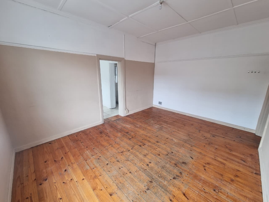 To Let 2 Bedroom Property for Rent in Lansdowne Western Cape